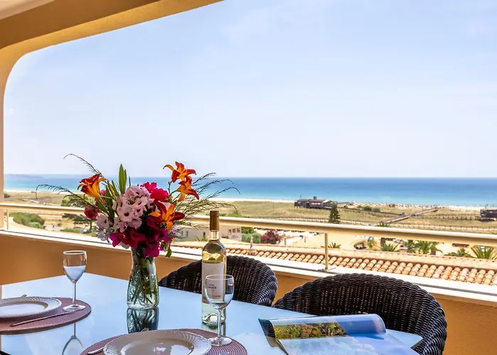 Vila Palmeira Beach Resort