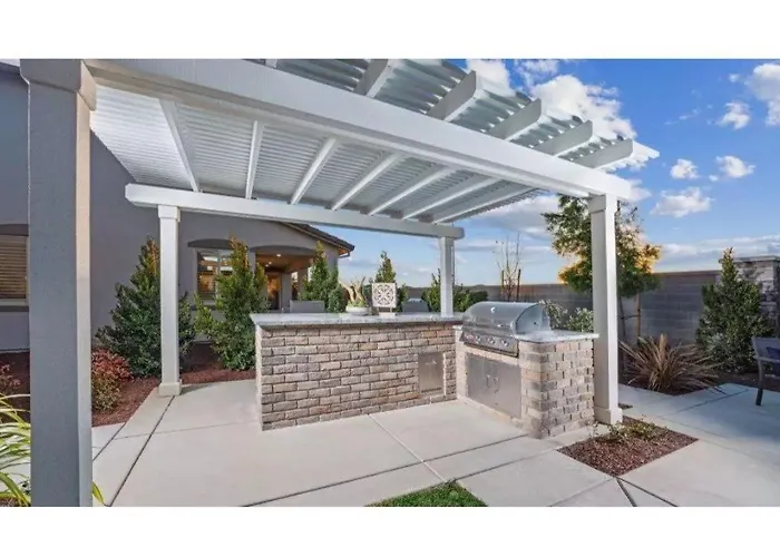 Cozy Roseville Home