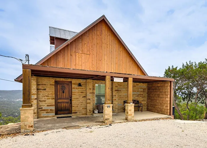 Scenic Leakey Vacation Rental W/ Private Patio!