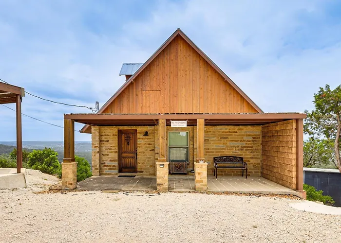 Scenic Leakey Vacation Rental W/ Private Patio!