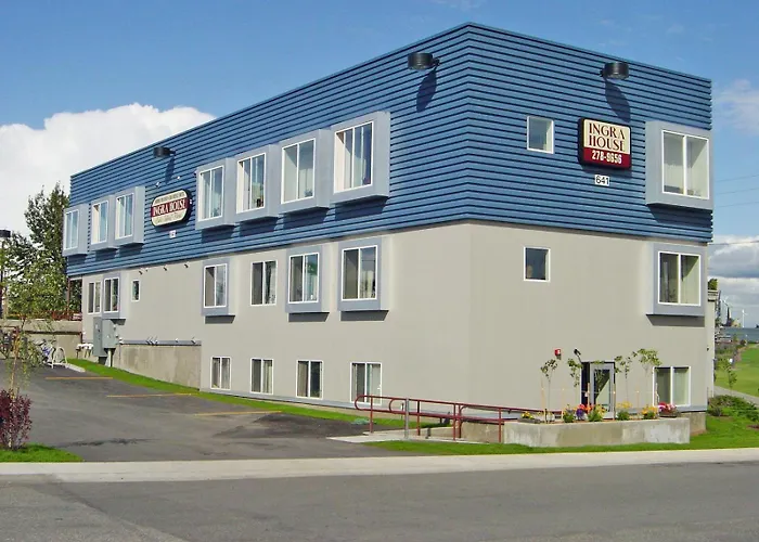 Hotel near College: Ingra House Hotel