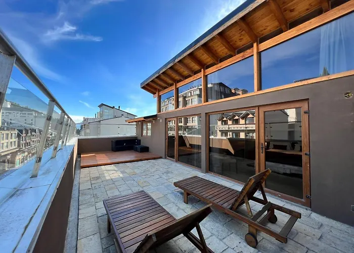 Urbana Apartments 413