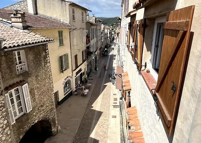 Appartement 56m2 avec balcon en coeur de village