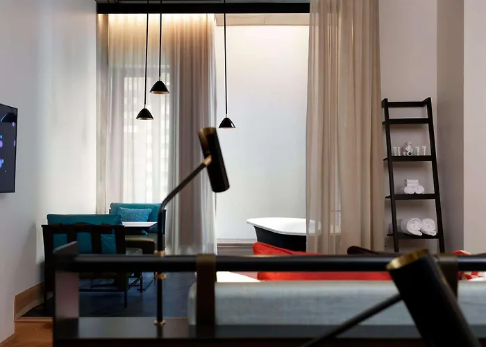 Luxury hotel only: Qt Melbourne