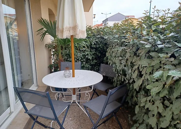 T3 rez-de-chaussée lumineux avec terrasse proche plage