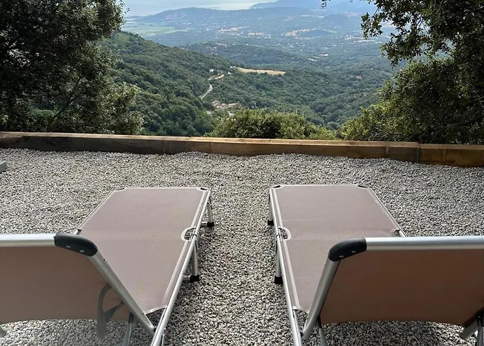 VillaRadriimas 2 ha de confort et de tranquillité avec vue sur la mer