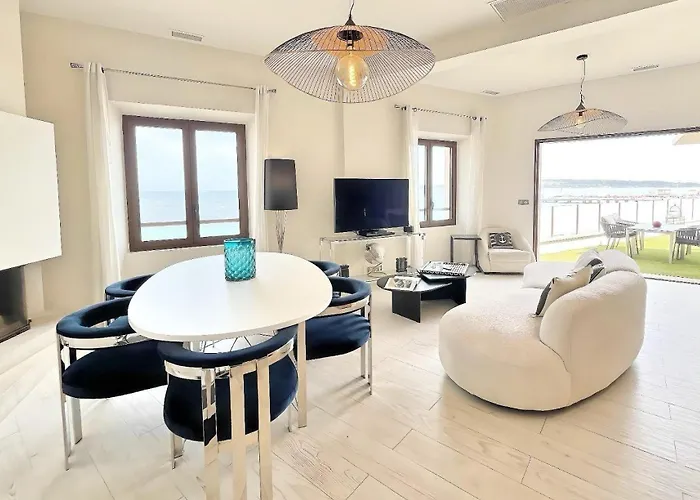 Villa Marsa - Cannes - On Beach