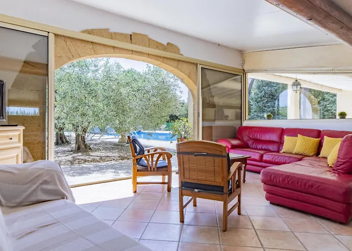 Holiday Home Cucuron By Interhome
