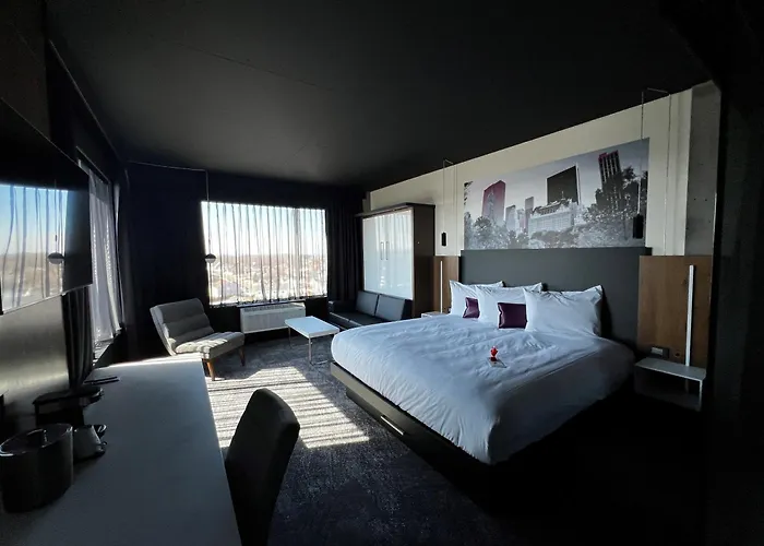 Cheap hotel: Grand Hotel Times Levis