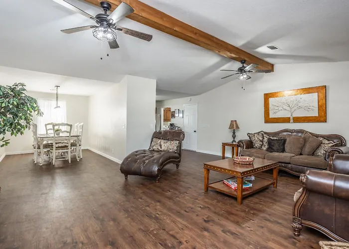 3-Bedroom 2 Bath With Hot Tub Near Winstar