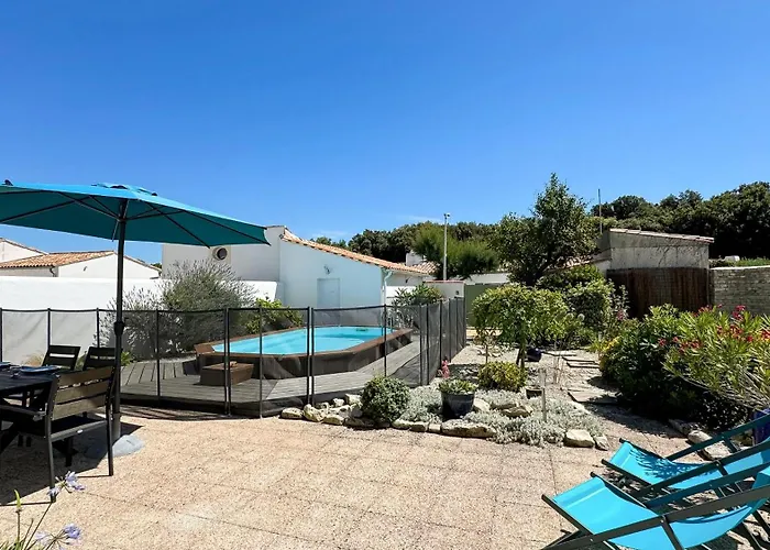 Jolie maison au calme avec piscine