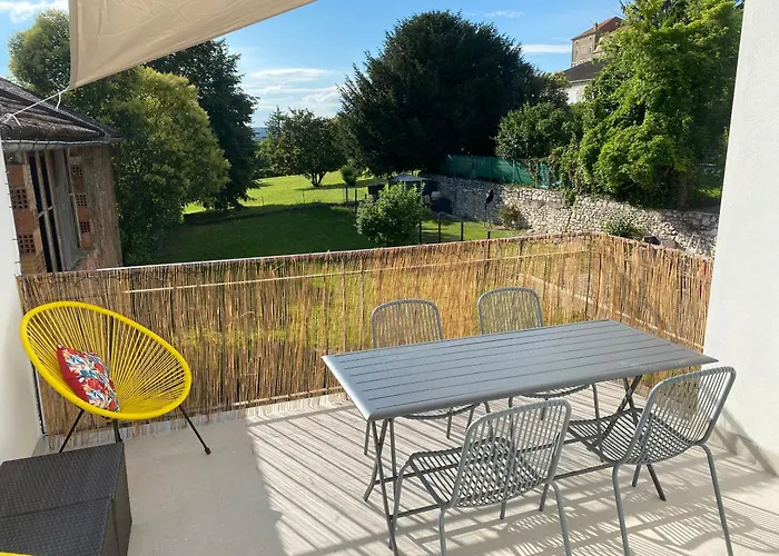 Appartement spacieux climatisé avec terrasse