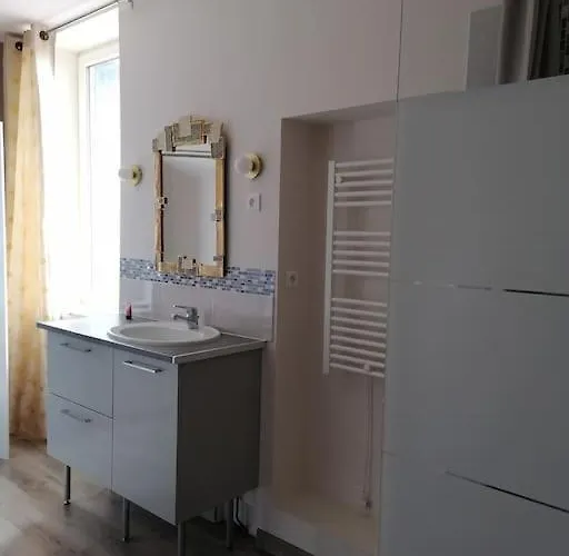 Duplex neuf avec extérieur