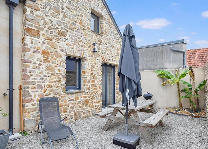 Cozy Home In Creances With Wifi