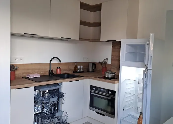 Gîte cosy et tout équipé Une cabane en Luberon 44 m2 avec jardin