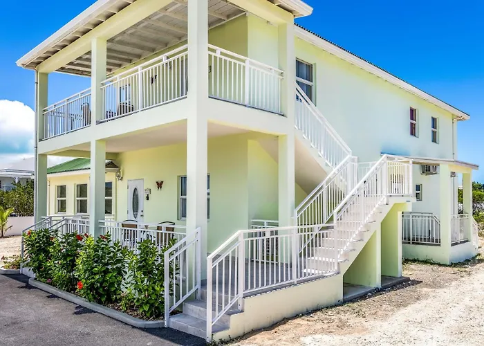 Tropical Jungle Oasis With Lagoon Views, Good Wifi