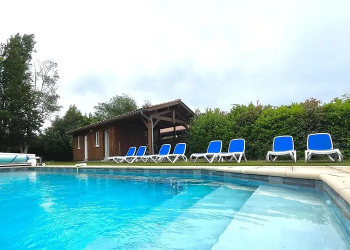 Villa spacieuse à Sainte-Eulalie-en-Born, terrasse, piscine privée