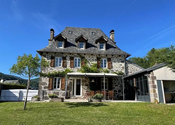 Maison familiale en Auvergne, nature et confort, 20 min Lioran