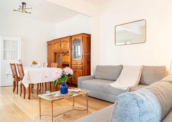 5 min château Charmante maison et son jardin privé