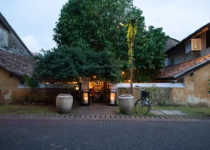 Luxury hotel only: The Bungalow Galle Fort - Hotel - Restaurant - Cocktail Bar