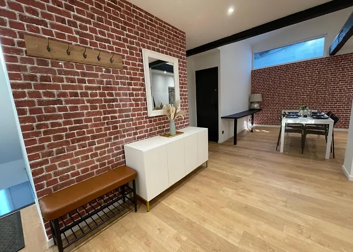 Les 3 Suites - 6 personnes - 3 chambres avec SDB privatives