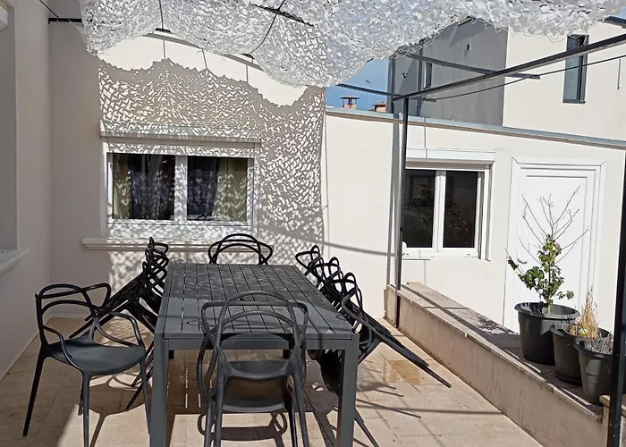 Appartement dans Villa à marignane
