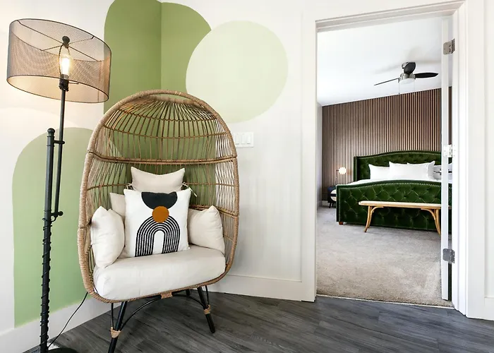 2Br Spacious Condos Downtown New Orleans