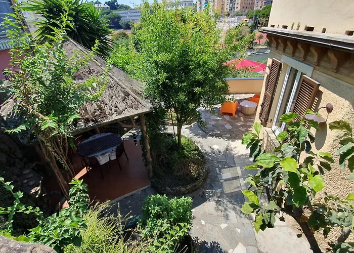 Villa Indipendente Con Giardino
