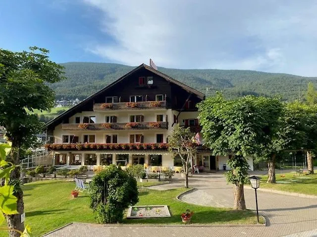 Hotel con golf: Hotel Rodes