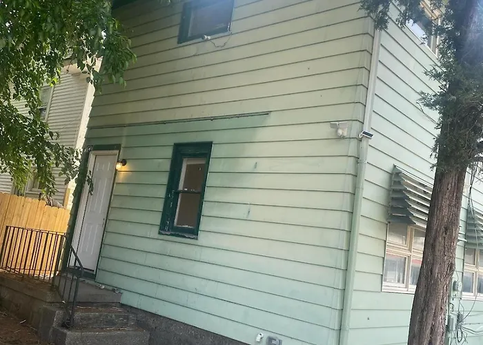 Magnolia Apt 1