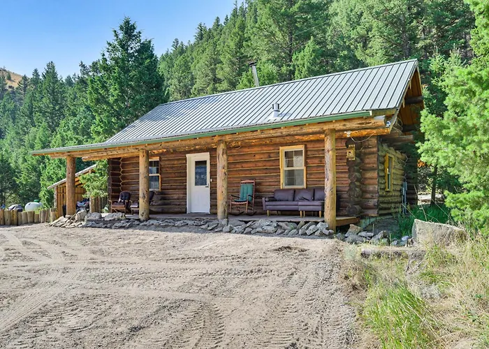 Cozy Melrose Cabin W/ Fire Pit: Walk To River!