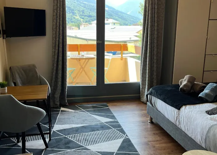 Studio aux pieds des montagnes