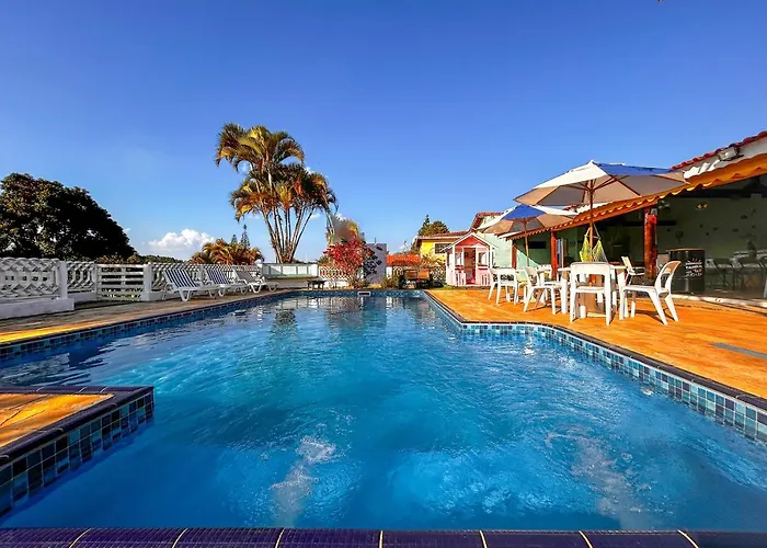 Chácara com piscina, churrasqueira, WiFi e quadra