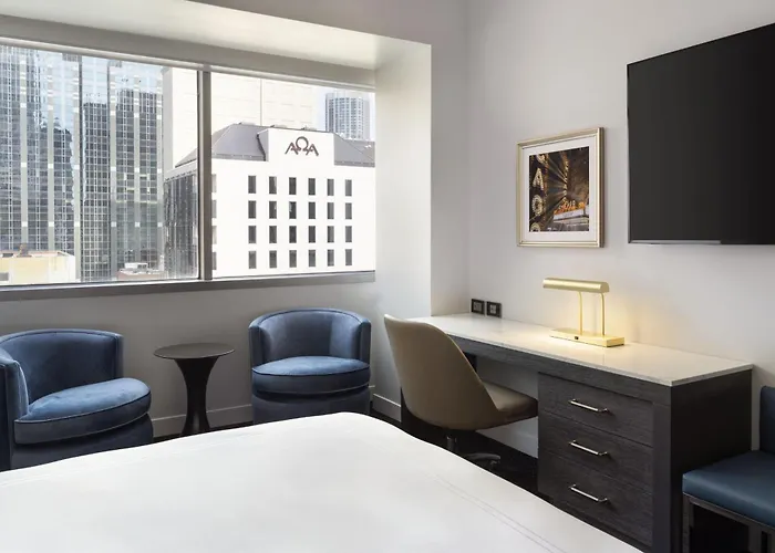 Luxury hotel only: Residence Inn By Marriott Chicago Downtown Magnificent Mile