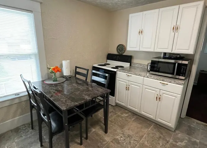 Magnolia Apt 2