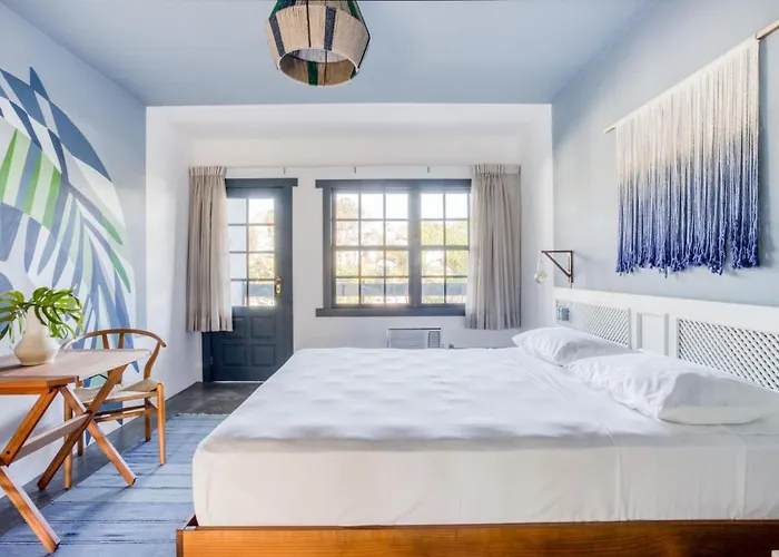 Hotel barato: Selina Floripa