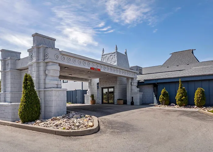 Polynesian Hotel & Suites