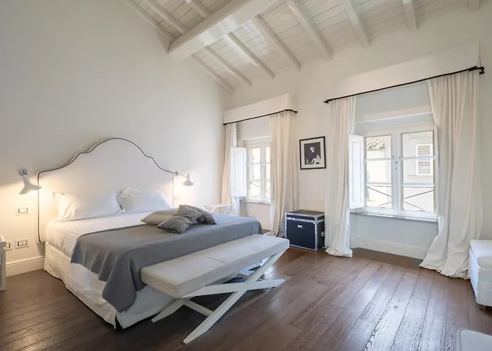 Hall Suites