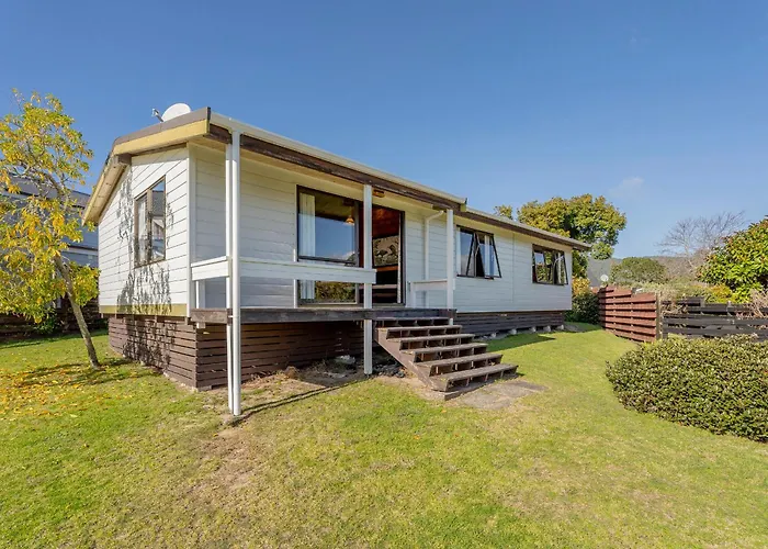 Retro Revival - Pauanui Holiday Home