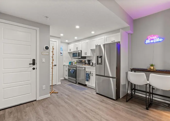 Meriweather - Calgary Breathtaking 1-Bedroom Apartment