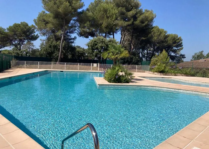 Coin de paradis, piscine, parking, terrasse
