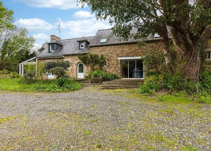 Belle maison chaleureuse à 50m de la mer