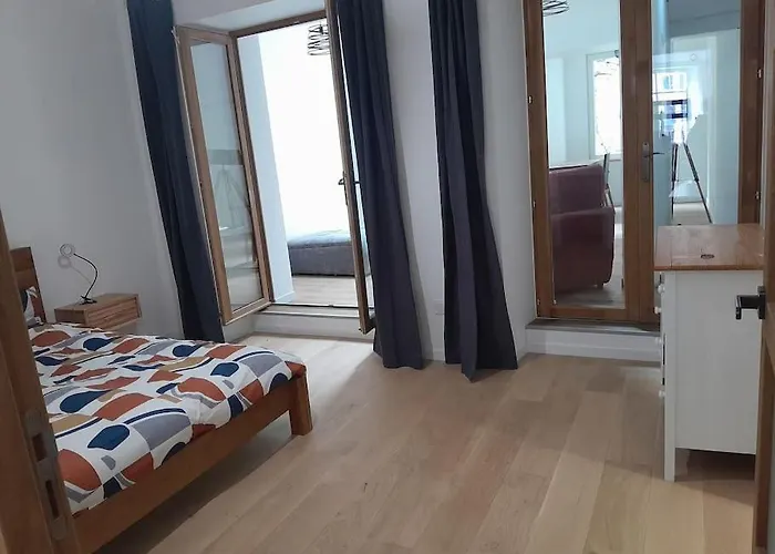 Appartement 75m2 plein centre face a la mairie