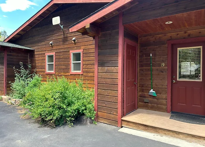 Chewuch Inn & Cabins