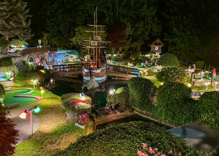 Resort: Coast Parksville Hotel