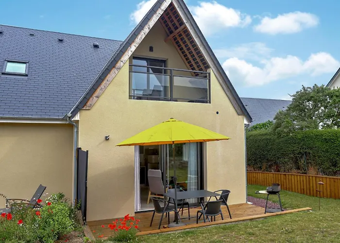 Cozy Home In Gouville-Sur-Mer With Wifi