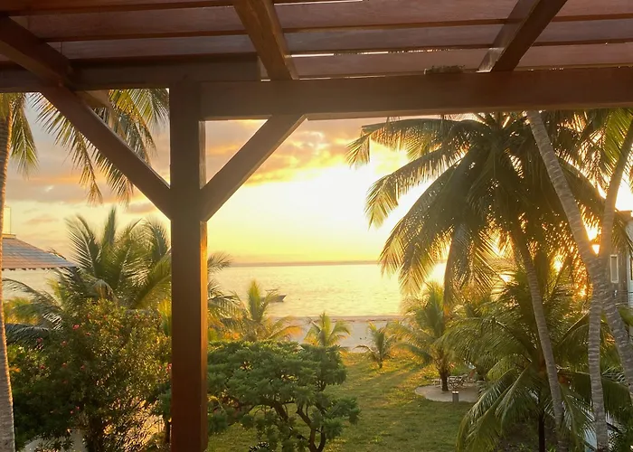 Beachfront Villa Miramar