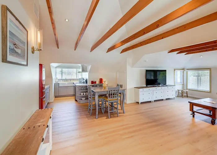 Victorian Carpinteria Apartment < 1 Mi To Beach!