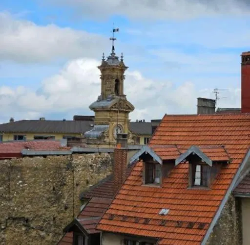 Pontarlier Centre Historique 3ème - Ma Petite Résa