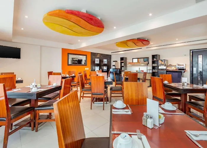 Comfort Inn Aeropuerto